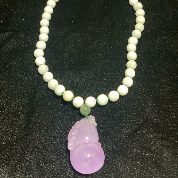 Natural jade handmade necklace with giant lavender jade Longevity Fruit pendant. - Picture 4 of 8